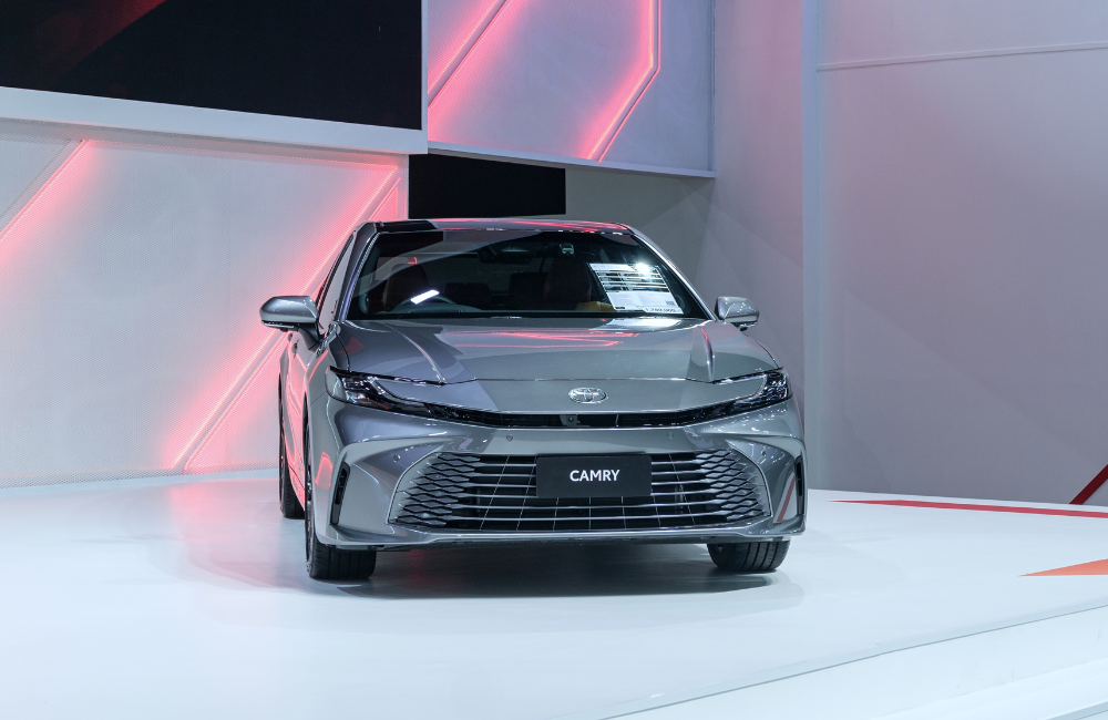 รถไฮบริด Toyota Camry 2.5 HEV