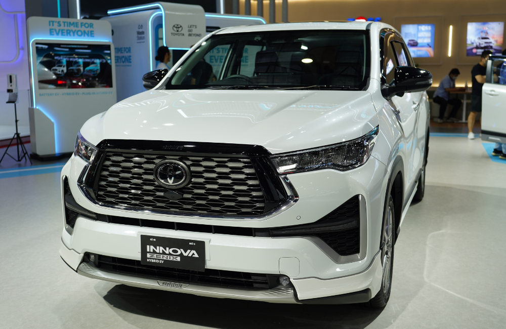 รถไฮบริด Toyota Innova Zenix HEV