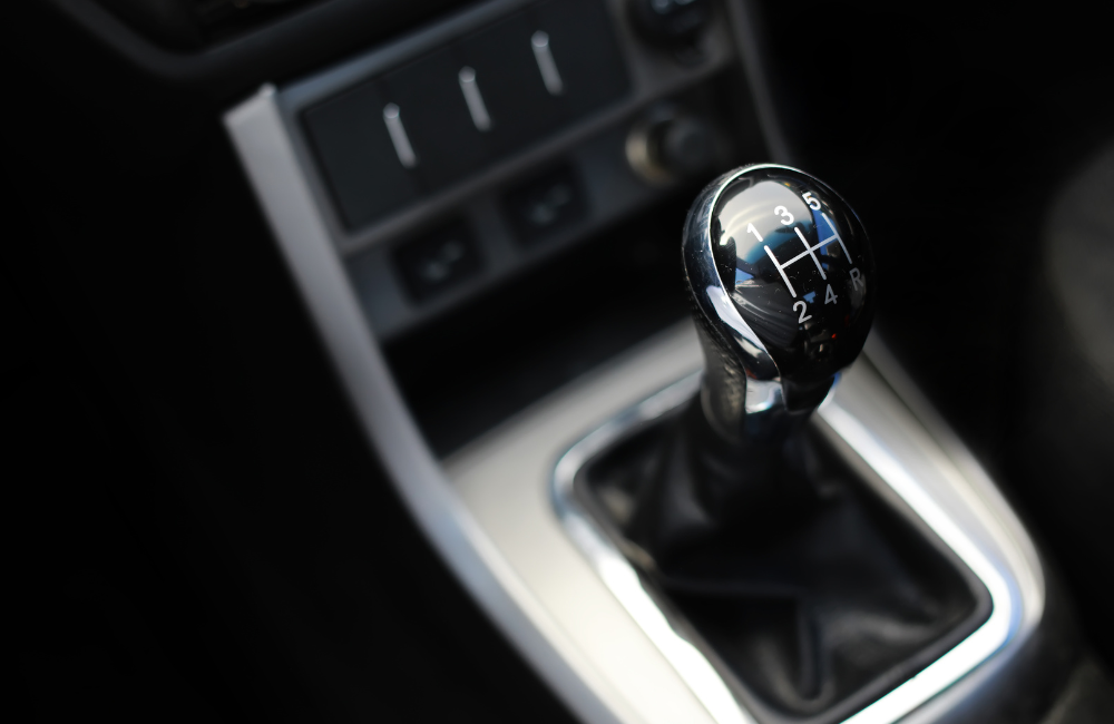 2.H2 รถเกียร์ธรรมดาติดไฟแดง ใช้เกียร์อะไร